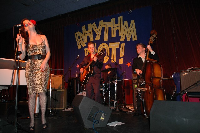 min 2006 11 24 riot 431